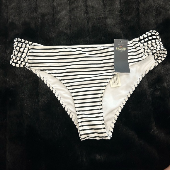 NWT Hollister black/white striped bikini bottom. Strappy cheeky style. Sz large. - Picture 1 of 12